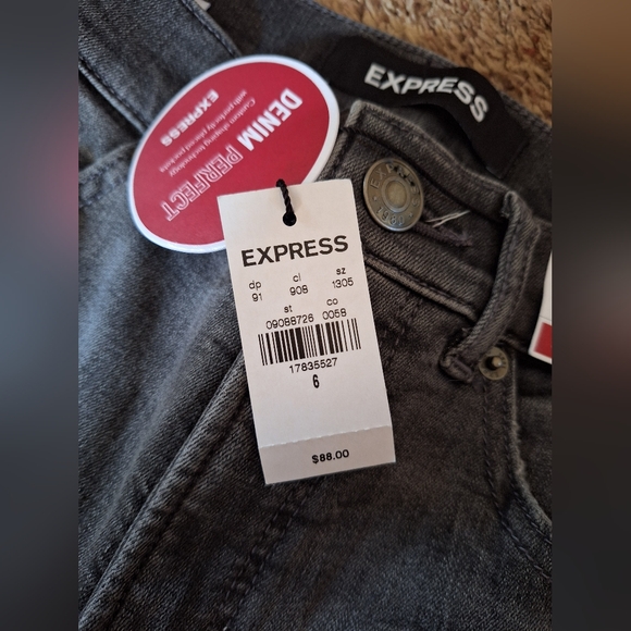NWT Express Denim Perfect Jeans High Rise Cropped Legging Women's Size 6 - Picture 3 of 5